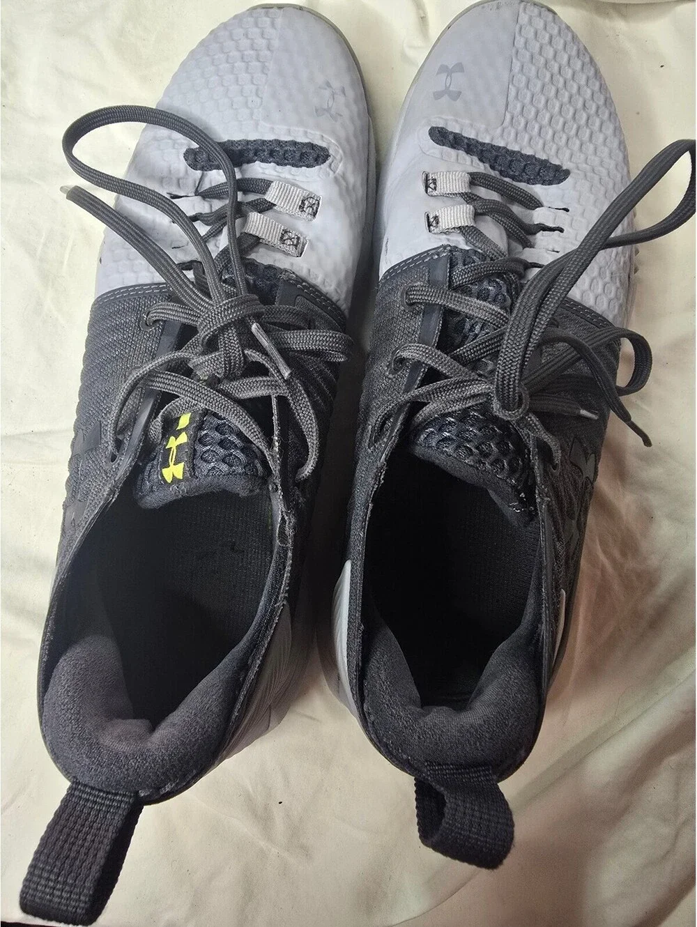 Under Armour Men's Training Shoes Size 9.5 Gray and White